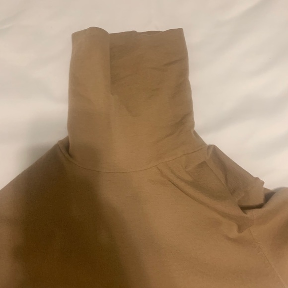 Tan turtleneck from Zara - Picture 2 of 5